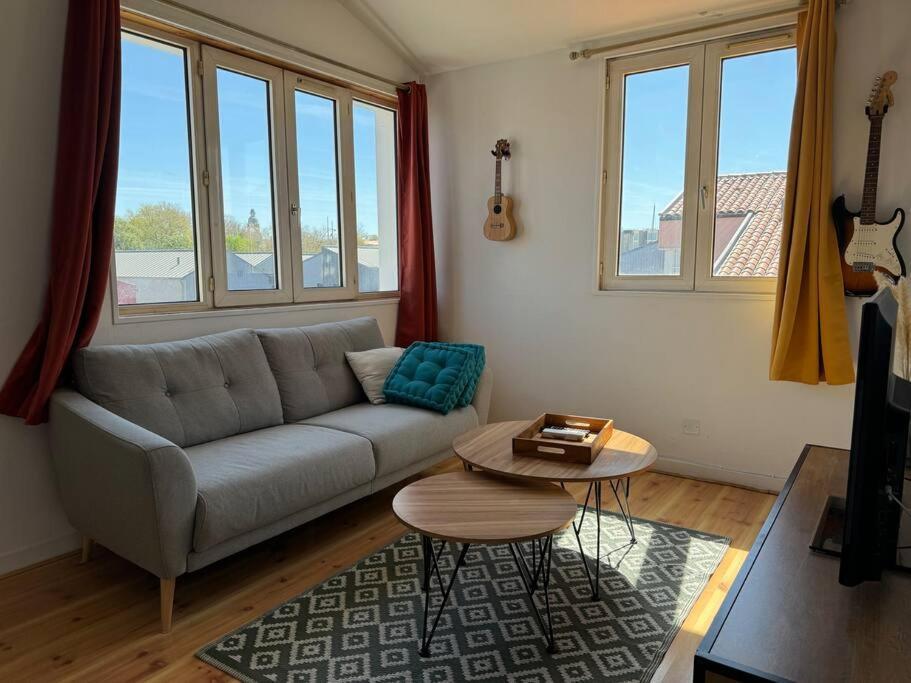 Ღ L'Entr'Act • Au Coeur De Ville Et Du Vieux Port La Rochelle  Luaran gambar