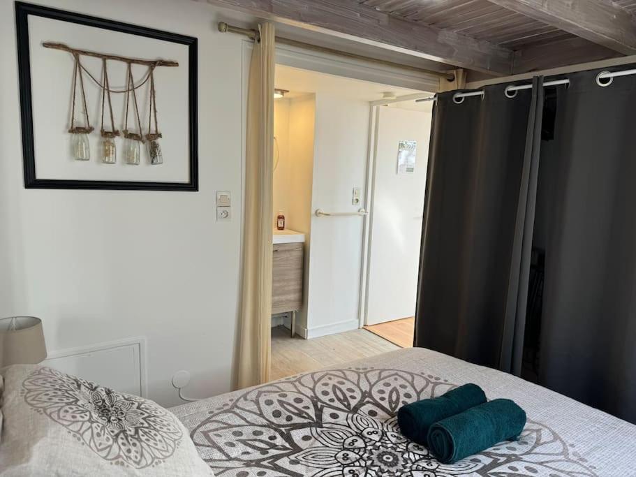 Ღ L'Entr'Act • Au Coeur De Ville Et Du Vieux Port La Rochelle  Luaran gambar